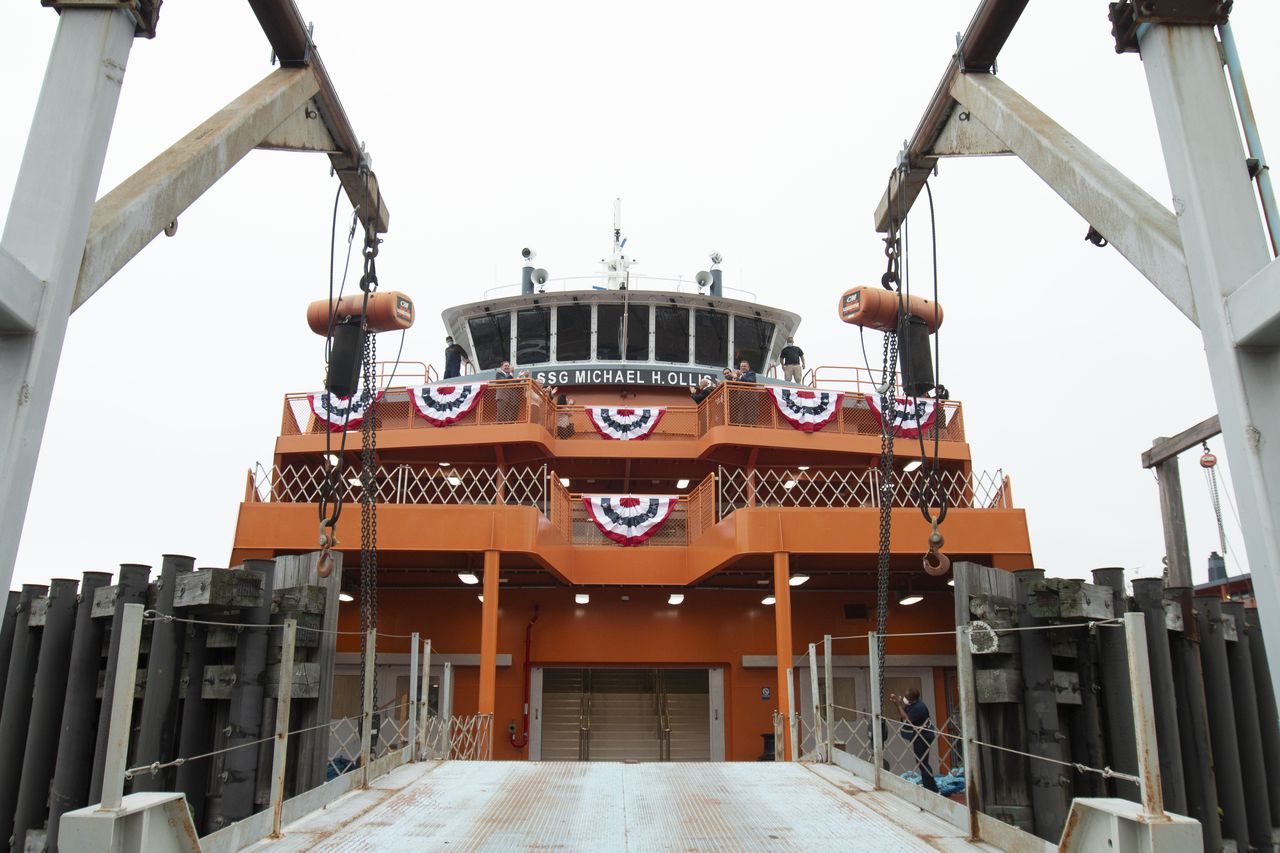 Veterans Memorial Ferry