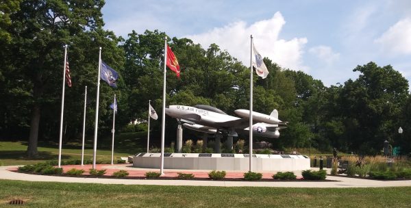 HUNTINGTON VETERAN’S MEMORIAL PLAQUE