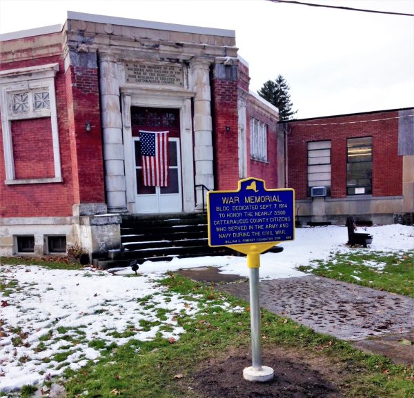 WAR MEMORIAL MARKER