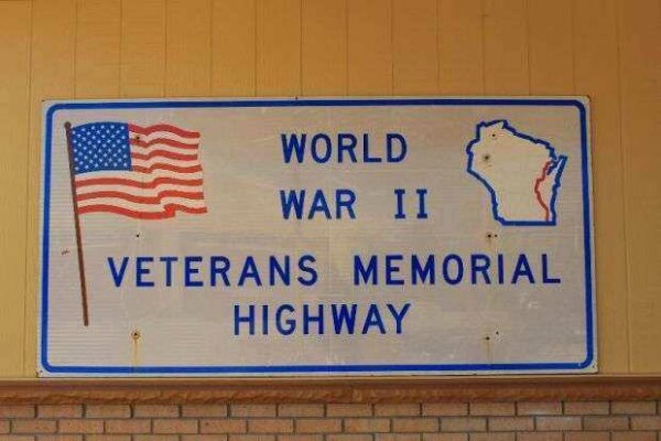 FOND DU LAC WORLD WAR II VETERANS MEMORIAL HIGHWAY PLAQUE