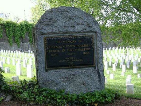 LOUISVILLE UNKNOWN DEAD CIVIL WAR MEMORIAL
