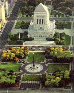 THE INDIANAPOLIS WORLD WAR MEMORIAL PLAZA