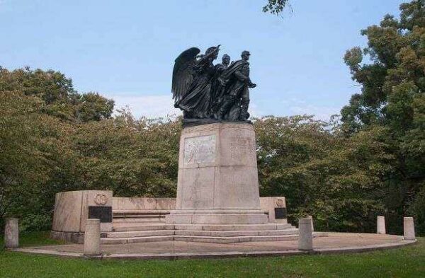 BALTIMORE’S UNION SOLDIERS AND SAILORS MONUMENT