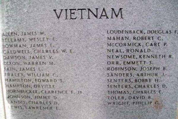 BOYD COUNTY WAR MEMORIAL HONOR ROLL STONE I