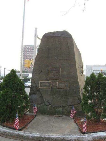 EDGEWATER WORLD WAR I MEMORIAL BACK