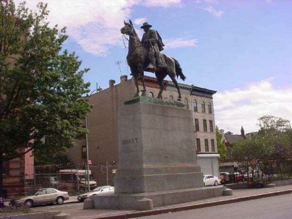 ULYSSES SIMPSON GRANT WAR MEMORIAL