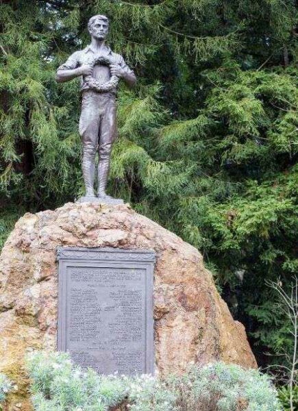 SAN FRANCISCO PARLORS WAR MEMORIAL TREE GROVE DOUGHBOY