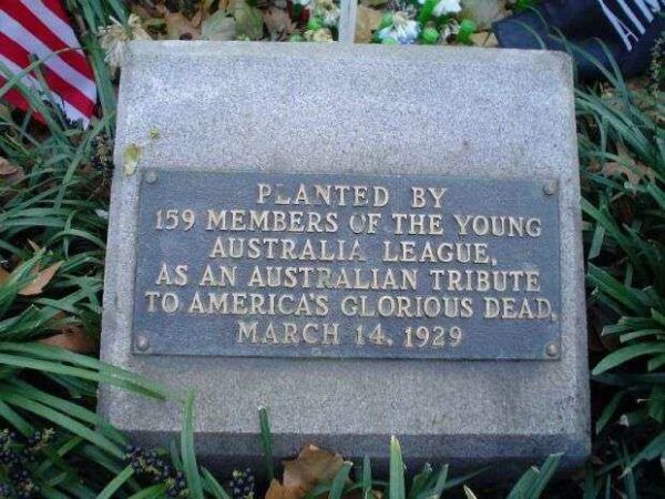 AUSTRALIAN MEMORIAL TREE PLAQUE