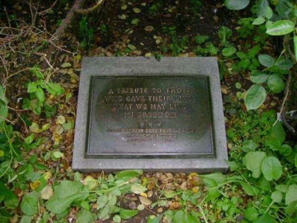 GRAND STREET BOYS POST NO. 1025 AMERICAN LEGION WAR MEMORIAL PLAQUE