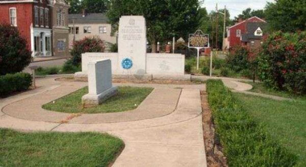 FLOYD COUNTY HONOR ROLL AND VETERANS MEMORIAL