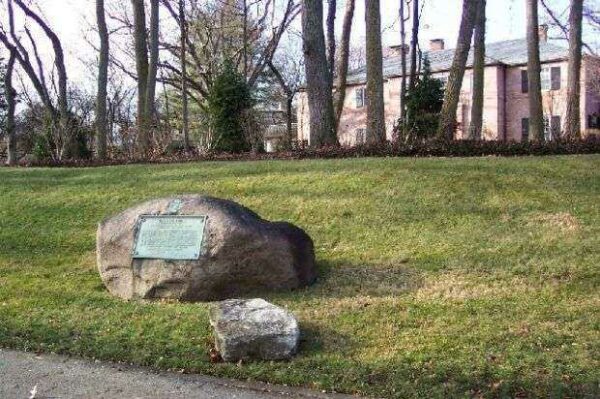 CAMPBUSHNELL SPANISH-AMERICAN WAR MEMORIAL