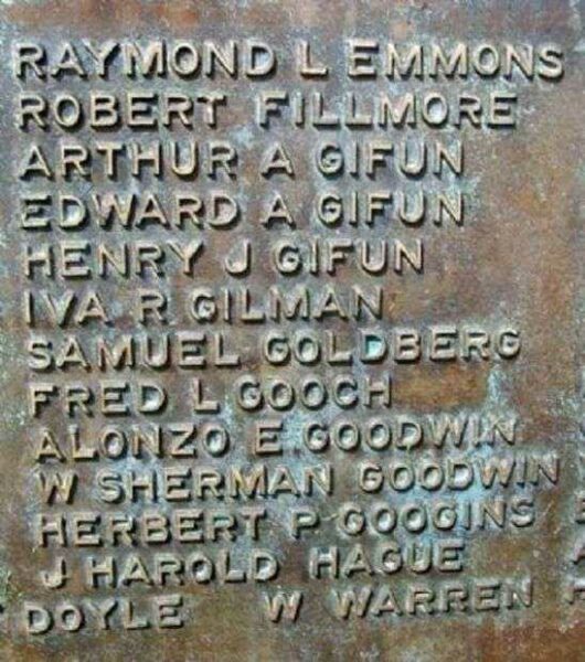 OLD ORCHARD MAINE WORLD WAR MEMORIAL PLAQUE C
