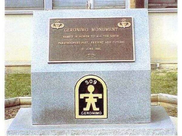 GERONIMO MONUMENT