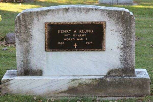 HENRY A KLUND MEMORIAL CEMETERY STONE