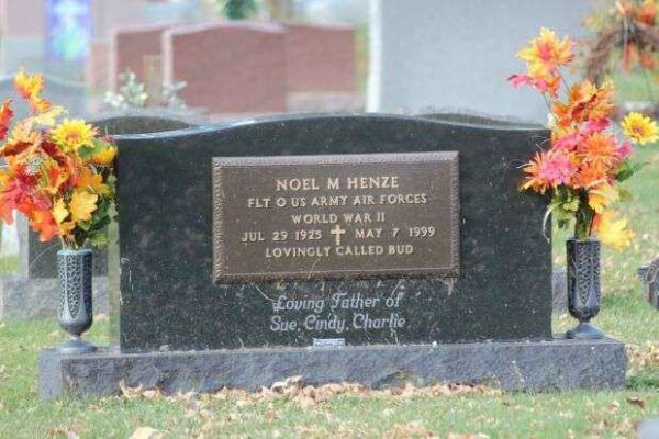 NOEL M HENZE MEMORIAL CEMETERY STONE