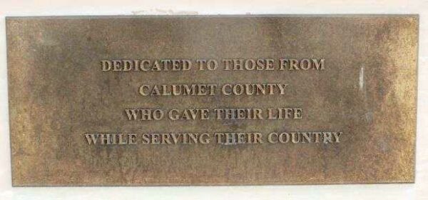 CALUMET COUNTY WORLD WAR II MEMORIAL DEDICATION PLAQUE