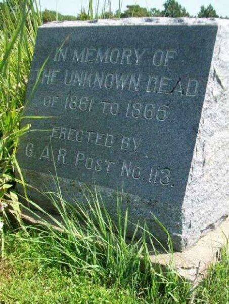 G.A.R. POST NO. 113 UNKNOWN DEAD CIVIL WAR MEMORIAL