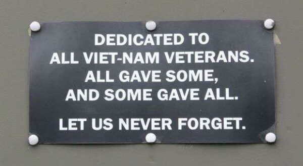 JANESVILLE VFW POST #1621 VIET-NAM VETERANS MEMORIAL PLAQUE