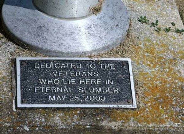 GLEN CEMETERY VETERANS MEMORIAL FLAGPOLE PLAQUE