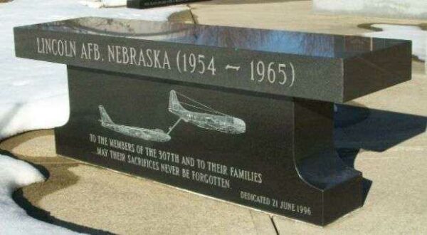 307TH BOMB WING (M) WAR MEMORIAL BENCH BACK