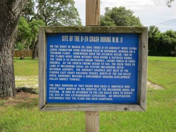 SITE OF THE B-24 CRASH DURING W.W. II MEMORIAL MARKER