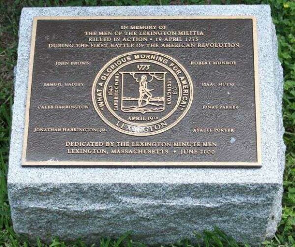 ARLINGTON CEMETERY LEXINGTON MINUTE MEN MEMORIAL