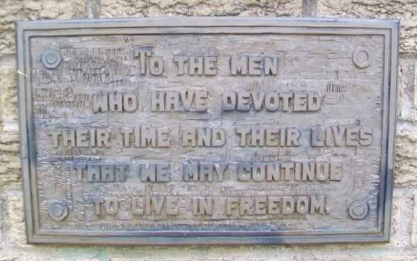 AMERICAN LEGION POST 221 WAR MEMORIAL PLAQUE