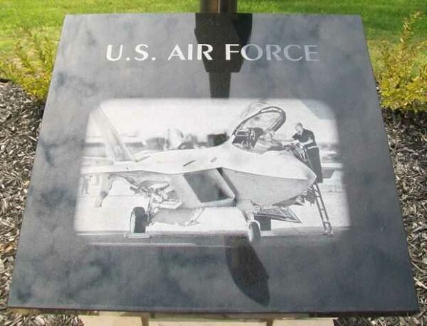 PELLSTON ALL VETERANS MEMORIAL TABLET E
