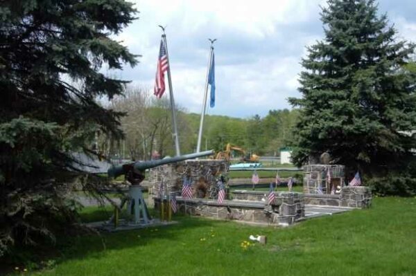 AMERICAN LEGION POST 425 VETERANS MEMORIAL