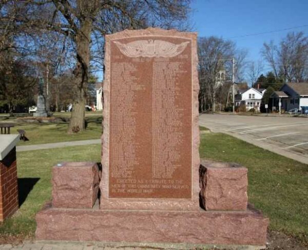 CAMBRIDGE WORLD WAR HONOR ROLL MEMORIAL