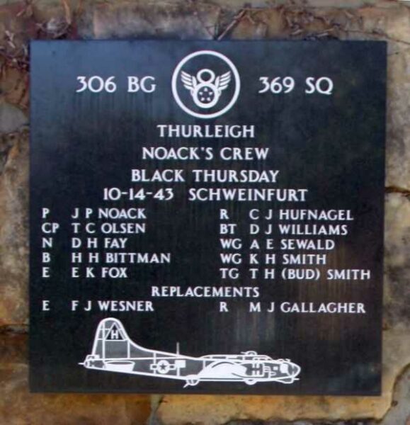 306 BG 369 SQ WAR MEMORIAL PLAQUE