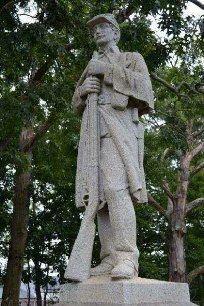 OAK HILL CEMETERY G.A.R. CIVIL WAR MEMORIAL