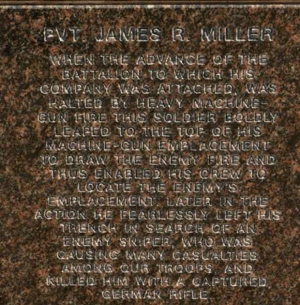 DISTINGUISHED SERVICE CROSS WAR MEMORIAL HONOR STONE F