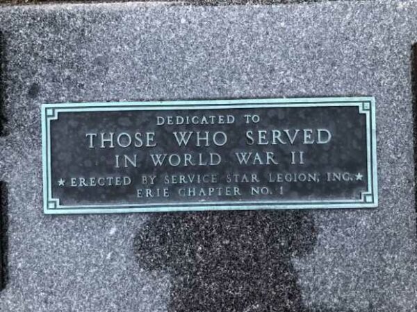 SERVICE STAR LEGION WORLD WAR II MEMORIAL PLAQUE