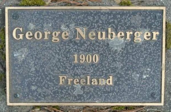 WAR HERO MEMORIAL PINERY HONOR PLAQUE H