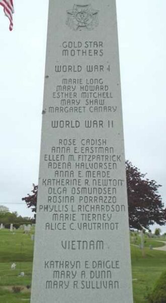 HULL GOLD STAR MOTHERS MEMORIALS STONE B