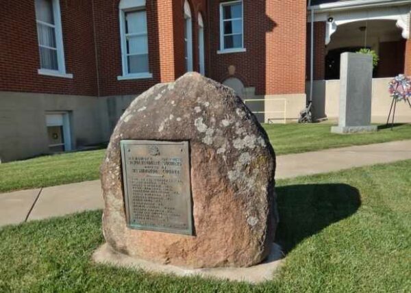 REVOLUTIONARY SOLDIERS BURIED IN WASHINGTON COUNTY MEMORIAL