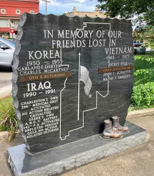 IN MEMORY OF OUR FRIENDS WAR MEMORIAL FRONT