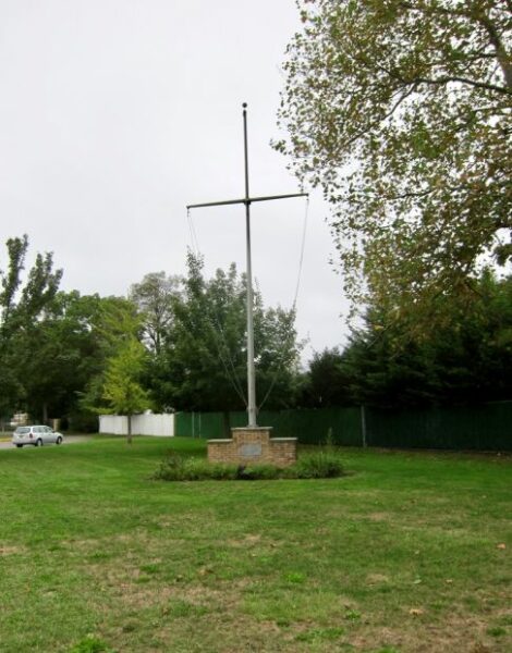 LINDENHURST WAR VETERANS MEMORIAL