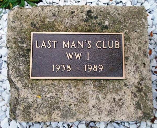 LAST’S MAN’S CLUB WWI 1938-1989 MEMORIAL