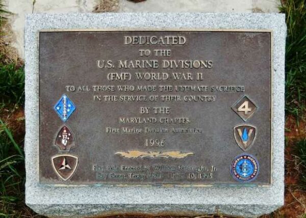 U.S. MARINE DIVISIONS (FMF) WORLD WAR II MEMORIAL PLAQUE