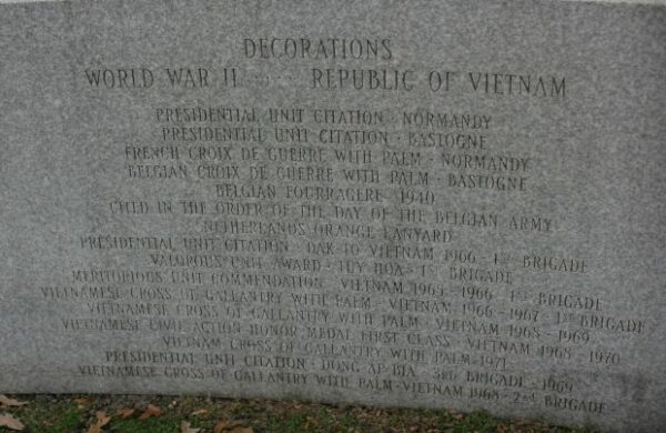 101ST AIRBORNE DIVISION WAR MEMORIAL STONE B