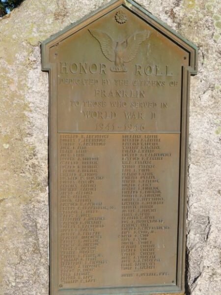 CITIZENS OF FRANKLIN WORLD WAR II MEMORIAL PLAQUE