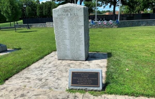 SAND LAKE VETERANS MEMORIAL PARK WORLD WAR I MEMORIAL