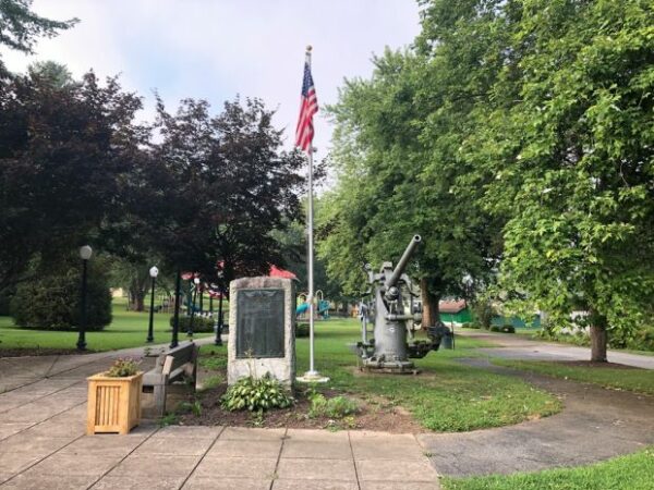 HALIFAX AND VICINITY GREAT WORLD WAR MEMORIAL