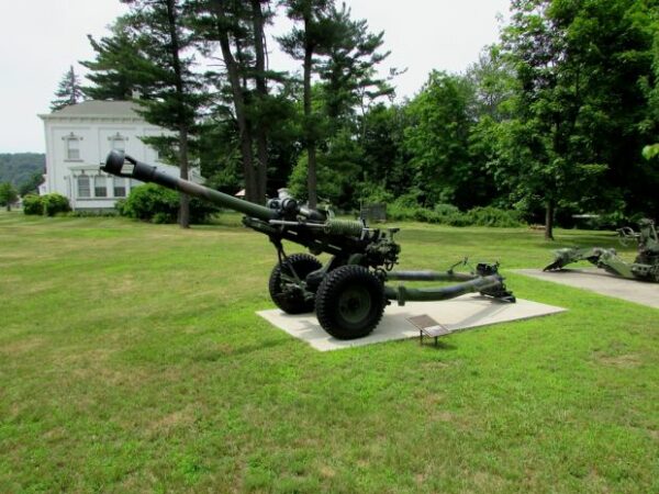 M119 HOWITZER WAR MEMORIAL