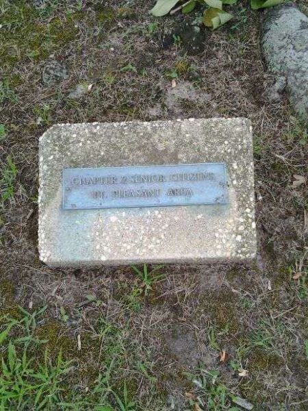 CHAPTER 2 SENIOR CITIZENS MEMORIAL TREE PLAQUE