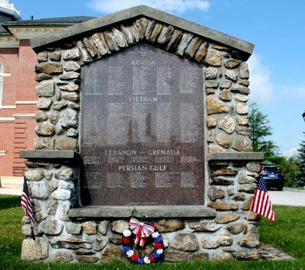 CHARLTON WAR VETERANS MEMORIAL