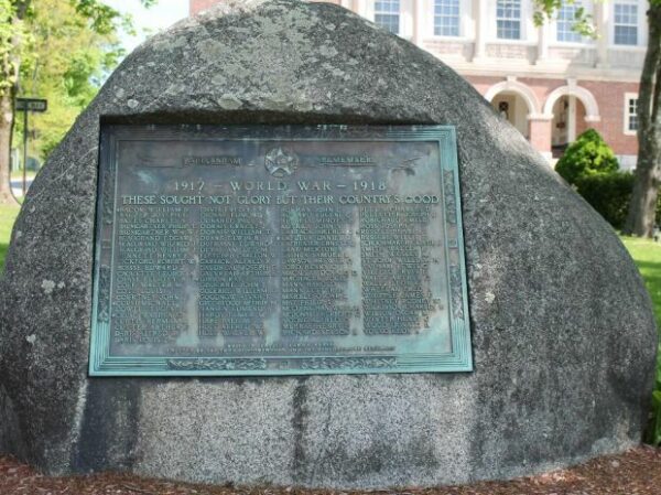 ASHBURNHAM WORLD WAR MEMORIAL