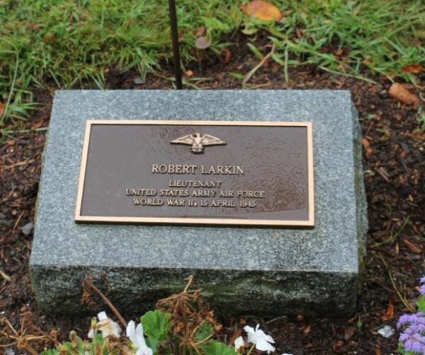 ROBERT LARKIN WAR MEMORIAL PLAQUE
